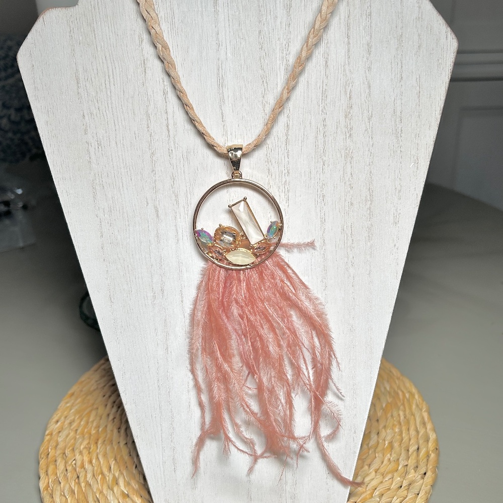 Alluring Cato 1946 Rhinestone Mauve Feather Circle Pendant Braided Leather